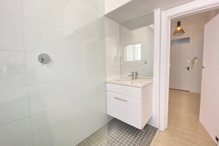 To Let 2 Bedroom Property for Rent in Three Anchor Bay Western Cape